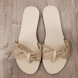 NEW Havaianas You St. Tropez Shine Sandal in Beige